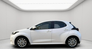 2022 Toyota Yaris 1.5 Vvt-H Icon E-CVT Euro 6 (s/s) 5dr in White — image 6