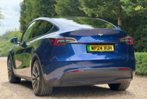 2024 Tesla Model Y Auto Rwd 5dr in Blue — image 4