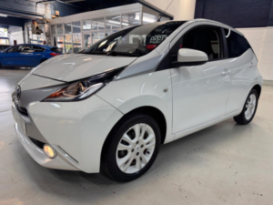 2016 Toyota Aygo 1.0 Vvt-I X-Pure Euro 6 5dr in White — image 2