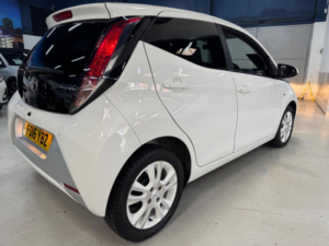 2016 Toyota Aygo 1.0 Vvt-I X-Pure Euro 6 5dr in White — image 5