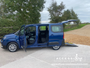 2020 Citroen Berlingo 1.5 Bluehdi Feel 4 Seater in Blue — image 5