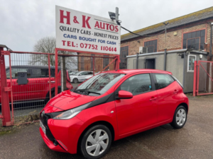 2017 Toyota Aygo 1.0 Vvt-I X-Play Euro 5 5dr Euro 5 in Red — image 2