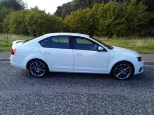 2016 Skoda Octavia 2.0 Tdi Vrs in White — image 4