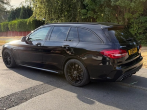 2016 Mercedes-Benz C Class 4.0 C63 V8 Biturbo Amg in Black — image 2