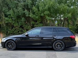 2016 Mercedes-Benz C Class 4.0 C63 V8 Biturbo Amg in Black — image 3