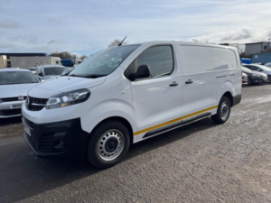 2022 Vauxhall Vivaro 1.5 Turbo D 2900 Dynamic L2 H1 Euro 6 (s/s) 6dr in White — image 3