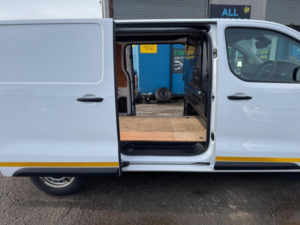 2022 Vauxhall Vivaro 1.5 Turbo D 2900 Dynamic L2 H1 Euro 6 (s/s) 6dr in White — image 5