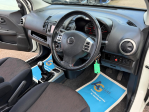2010 Nissan Note 1.4 16v N-Tec Euro 4 5dr in White — image 3
