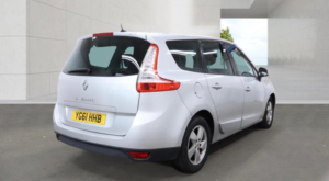 2011 Renault Grand Scenic 1.6 Vvt Dynamique Tomtom Euro 5 5dr in Silver — image 4