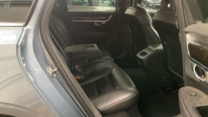 2017 Volvo V90 2.0 D4 Inscription Auto Euro 6 (s/s) 5dr in Blue — image 3