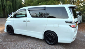 2012 Toyota Vellfire 2.4l Petrol - G Edition- Captain Seats-Upgraded Car-Ulez/caz Pass-Free 48months Gold Warranty & 12months Aa Breakdown Cover in White — image 5