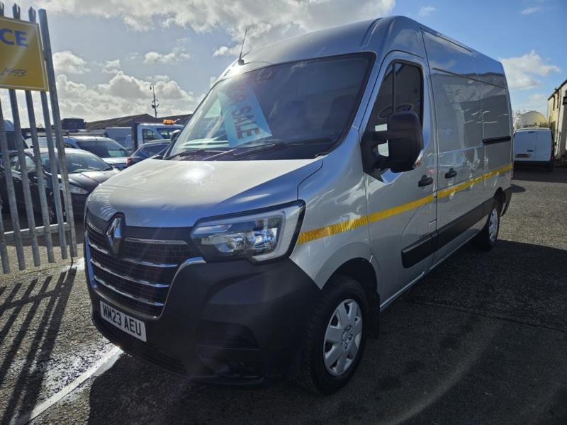 2023 Renault Master 2.3 Dci 33 Business+ in Grey — image 1