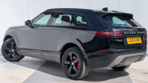 2018 Land Rover Range Rover Velar 2.0 D180 S Auto 4WD Euro 6 (s/s) 5dr in Black — image 4