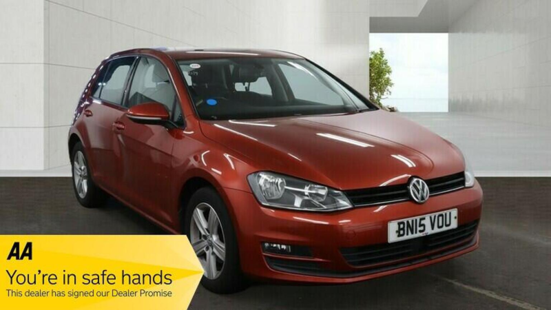 2015 Volkswagen Golf 1.6 Tdi Bluemotion Tech Match DSG Euro 5 (s/s) 5dr in Red — image 1