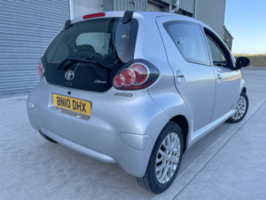 2010 Toyota Aygo 1.0 Vvt-I Platinum in Silver — image 3