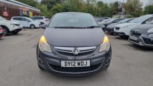 2012 Vauxhall Corsa 1.4 16v Se in Grey — image 4