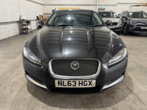 2013 Jaguar Xf 2.2 D Premium Luxury in Grey — image 3