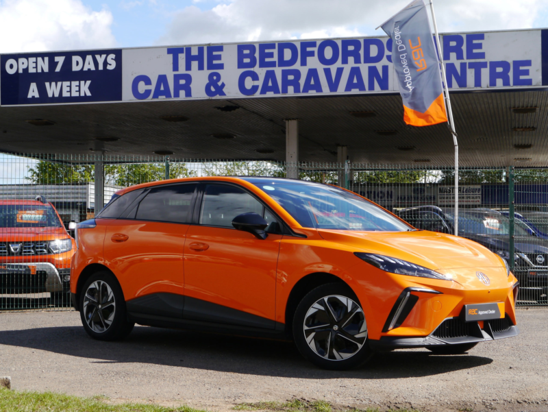 2023 MG Mg4 64kwh Trophy Long Range Hatchback 5dr Electric Auto (203 Ps) in Orange — image 1