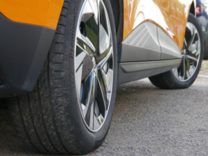 2023 MG Mg4 64kwh Trophy Long Range Hatchback 5dr Electric Auto (203 Ps) in Orange — image 3