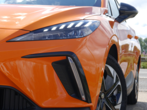 2023 MG Mg4 64kwh Trophy Long Range Hatchback 5dr Electric Auto (203 Ps) in Orange — image 5