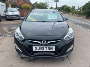 2011 Hyundai I40 1.7 Crdi Blue Drive Style Estate * £35 Road Tax * Sat Nav * Reverse Camera * in Black — image 3