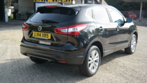 2014 Nissan Qashqai 1.2 Dig-T Acenta Premium in Black — image 3