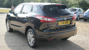 2014 Nissan Qashqai 1.2 Dig-T Acenta Premium in Black — image 5