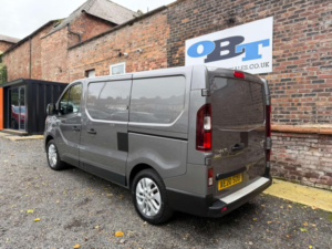2020 Renault Trafic 2.0 Trafic Sl28 Sport Energy Dci in Grey — image 5