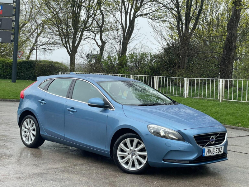 2016 Volvo V40 2.0 D3 Se Lux Nav Euro 6 (s/s) 5dr in Blue — image 1