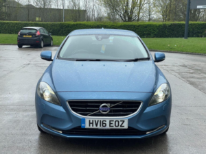 2016 Volvo V40 2.0 D3 Se Lux Nav Euro 6 (s/s) 5dr in Blue — image 2