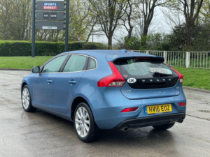 2016 Volvo V40 2.0 D3 Se Lux Nav Euro 6 (s/s) 5dr in Blue — image 5