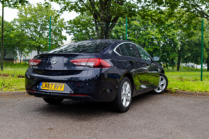 2017 Vauxhall Insignia 1.5 I Turbo Sri Nav in Blue — image 4