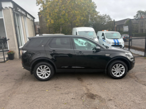 2017 Land Rover Discovery Sport 2.0 Td4 Se Tech SUV 5dr Diesel Manual 4WD Euro 6 (s/s) (180 Ps) in Black — image 2