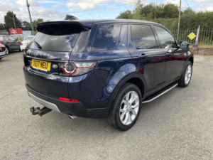 2017 Land Rover Discovery Sport 2.0 Td4 Hse in Blue — image 2