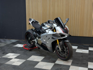 2019 Ducati Panigale V4s 1103 Super Sports Petrol Manual Euro 4 (214 Ps) in Red — image 2