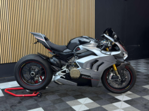 2019 Ducati Panigale V4s 1103 Super Sports Petrol Manual Euro 4 (214 Ps) in Red — image 6