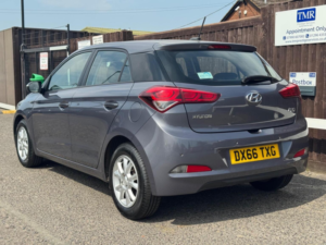 2016 Hyundai I20 1.2 Se Euro 6 5dr in Grey — image 2