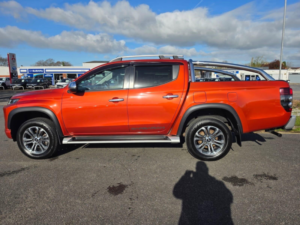 2021 Mitsubishi L200 2.2 Di-D Dc Barbarian 4WD Euro 6 (s/s) 4dr in Orange — image 5