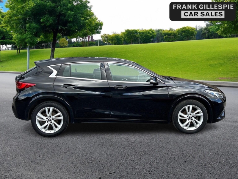 2016 Infiniti Q30 1.5d Se Euro 6 (s/s) 5dr in Black — image 1