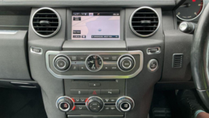 2016 Land Rover Discovery 4 3.0 Sd V6 Se Auto 4WD 5dr in Grey — image 4