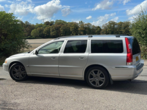2004 Volvo V70 2.4 T5 Se Geartronic 5dr in Silver — image 5