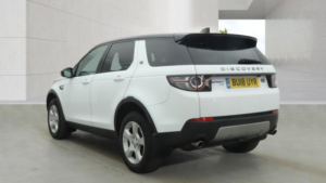 2018 Land Rover Discovery Sport 2.0 Ed4 Hse Euro 6 (s/s) 5dr (5 Seat) in White — image 3