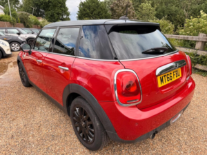 2016 MINI Hatch 1.5 Cooper Euro 6 (s/s) 5dr in Red — image 6