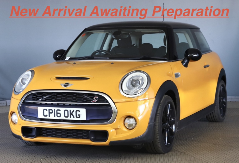 2016 MINI Hatch 2.0 Cooper S 3-Door Hatch in Orange — image 1