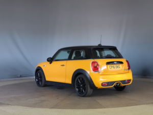 2016 MINI Hatch 2.0 Cooper S 3-Door Hatch in Orange — image 6