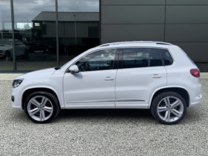 2014 Volkswagen Tiguan 2.0 Tdi Bluemotion Tech R-Line in White — image 6