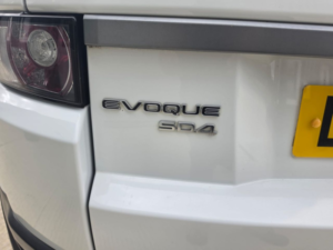 2014 Land Rover Range Rover Evoque 2.2 Sd4 Pure SUV 5dr Diesel Auto 4WD Euro 5 (s/s) (190 Ps) in White — image 6