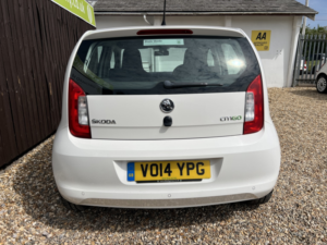 2014 Skoda Citigo 1.0 Mpi Greentech Elegance in White — image 5