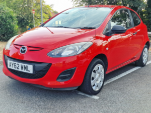 2012 Mazda Mazda2 1.3 Ts in Red — image 3