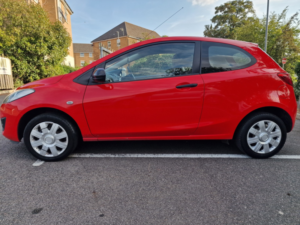 2012 Mazda Mazda2 1.3 Ts in Red — image 4